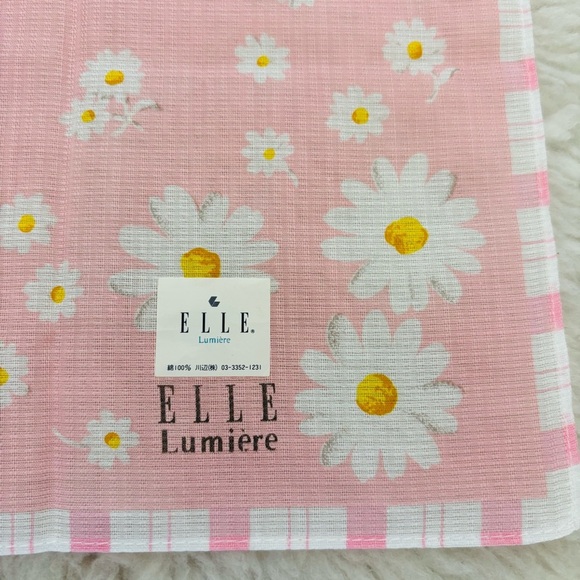 Elle Pink Floral Handkerchief/Bandana scarf size 17.5” - Picture 4 of 10